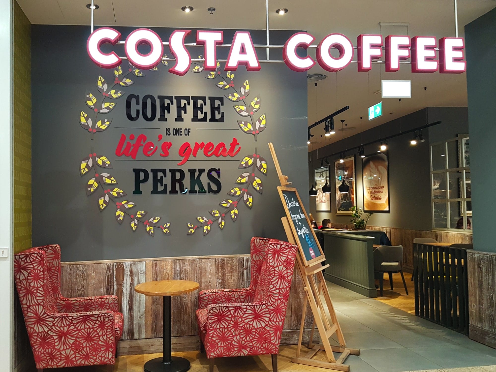 costa-coffee-swot-analysis-2022-strengths-coffeeshop