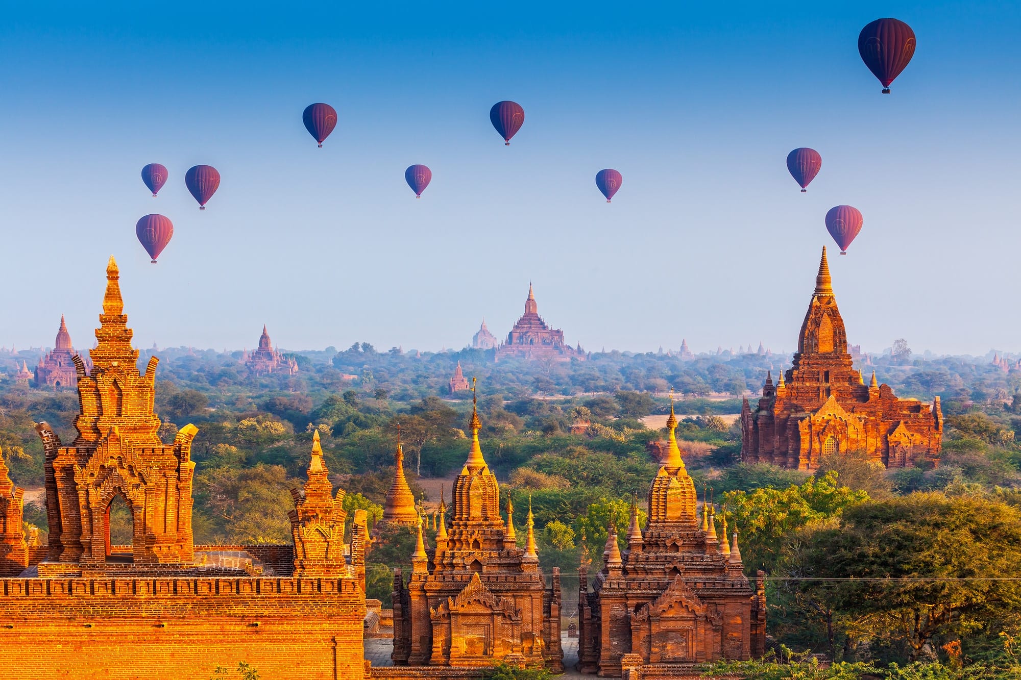 myanmar-pestle-analysis-political temples in Bagan, Myanmar