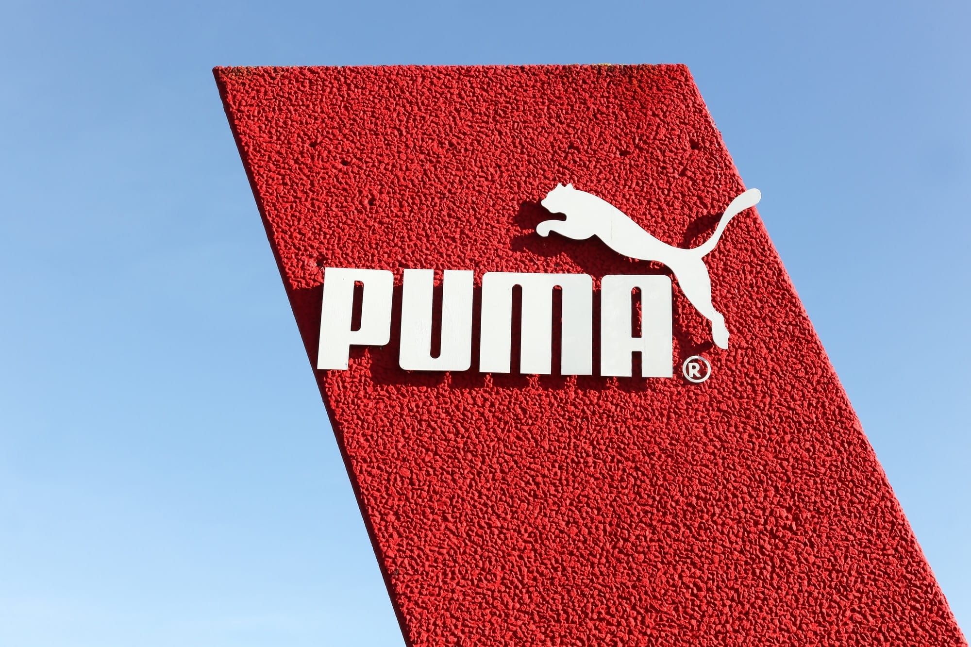puma-swot-analysis-logo