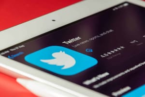 Twitter PESTLE Analysis: 6 Notable Factors Affecting the Social Network