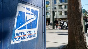 USPS SWOT Analysis: Traditional Postal Service in a Digital World