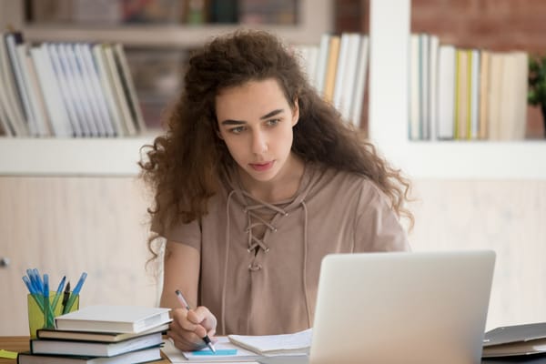 How to Find Online Articles Using Keywords